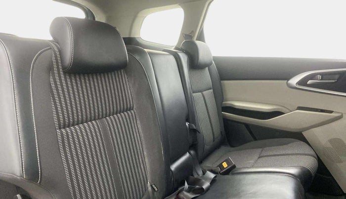 2022 KIA CARENS PRESTIGE 1.5 PETROL 7 STR, Petrol, Manual, 39,352 km, Right Side Rear Door Cabin