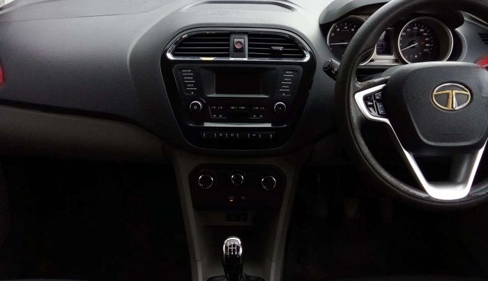 2017 Tata Tiago XZ PETROL, Petrol, Manual, 1,05,299 km, Air Conditioner