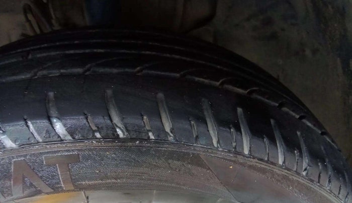 2017 Tata Tiago XZ PETROL, Petrol, Manual, 1,05,299 km, Left Front Tyre Tread