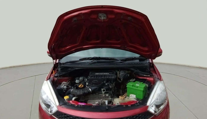 2017 Tata Tiago XZ PETROL, Petrol, Manual, 1,05,299 km, Open Bonet