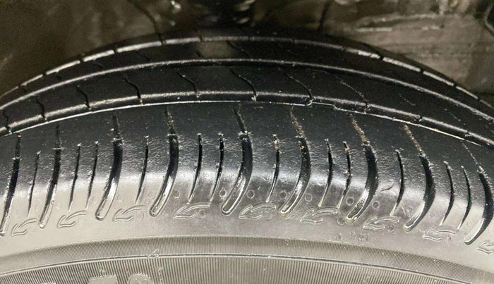 2021 Maruti S PRESSO VXI PLUS AMT, Petrol, Automatic, 37,353 km, Right Front Tyre Tread