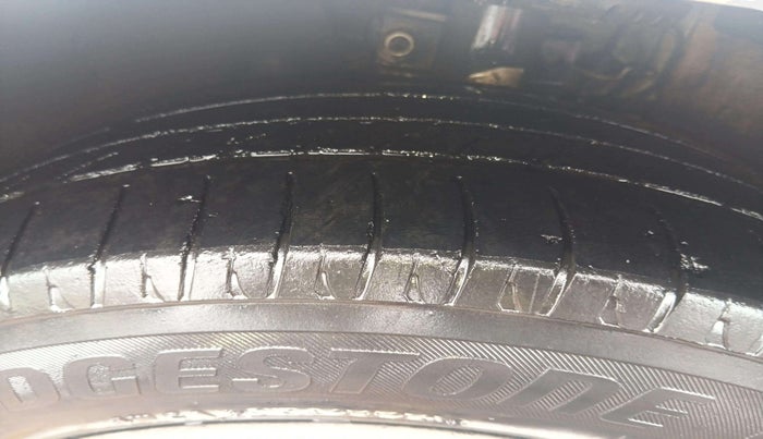 2016 Skoda Rapid 1.5 TDI CR STYLE PLUS AT, Diesel, Automatic, 85,992 km, Left Front Tyre Tread