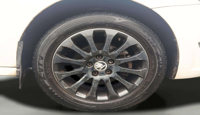 2016 Skoda Rapid 1.5 TDI CR STYLE PLUS AT, Diesel, Automatic, 85,992 km, Right Front Wheel