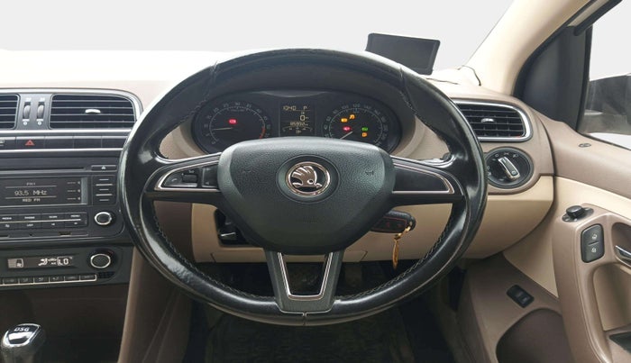 2016 Skoda Rapid 1.5 TDI CR STYLE PLUS AT, Diesel, Automatic, 85,992 km, Steering Wheel Close Up