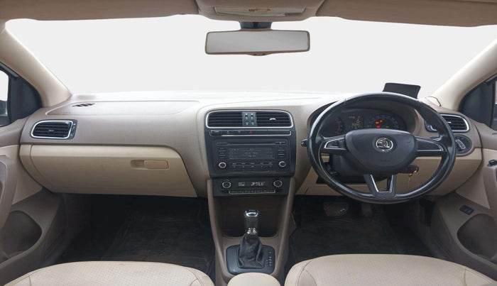 2016 Skoda Rapid 1.5 TDI CR STYLE PLUS AT, Diesel, Automatic, 85,992 km, Dashboard