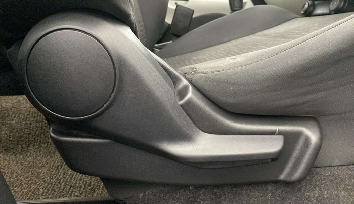 2018 Maruti IGNIS DELTA 1.2, Petrol, Manual, 93,362 km, Driver Side Adjustment Panel