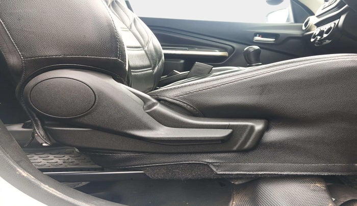 2021 Maruti Celerio ZXI, Petrol, Manual, 17,107 km, Driver Side Adjustment Panel