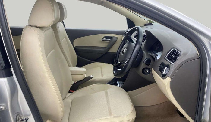 2015 Volkswagen Vento HIGHLINE PETROL AT, Petrol, Automatic, 39,366 km, Right Side Front Door Cabin