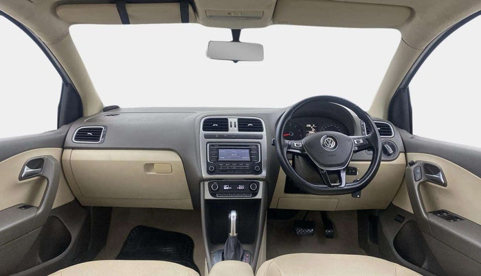 2015 Volkswagen Vento HIGHLINE PETROL AT, Petrol, Automatic, 39,366 km, Dashboard