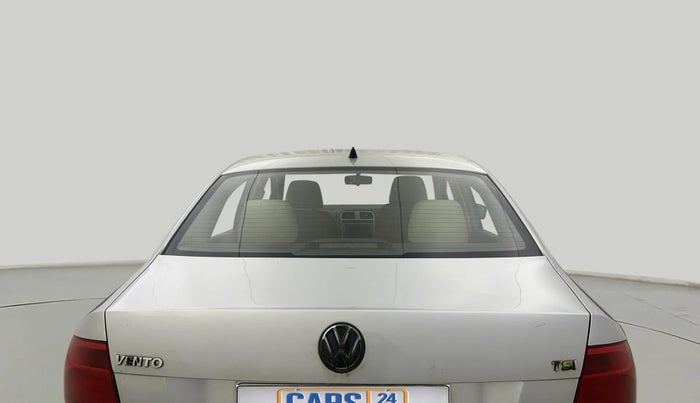 2015 Volkswagen Vento HIGHLINE PETROL AT, Petrol, Automatic, 39,366 km, Rear Windshield