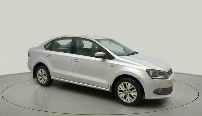 2015 Volkswagen Vento HIGHLINE PETROL AT, Petrol, Automatic, 39,366 km, Right Front Diagonal