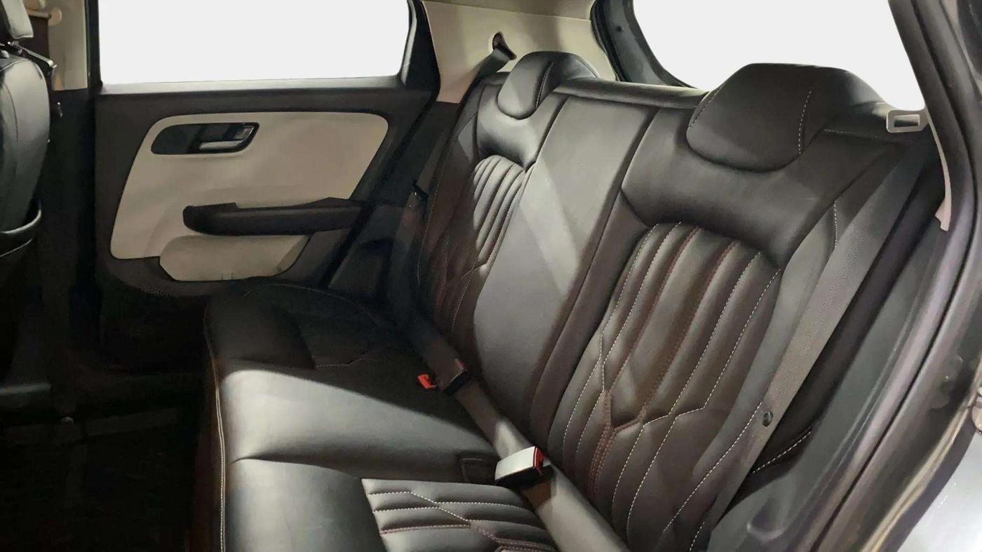 2022 Tata ALTROZ XT PETROL, Petrol, Manual, 21,905 km, Right Side Rear Door Cabin