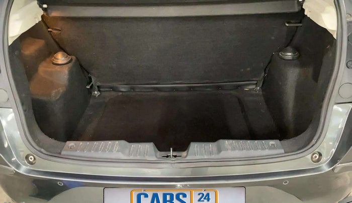 2022 Tata ALTROZ XT PETROL, Petrol, Manual, 21,738 km, Boot Inside