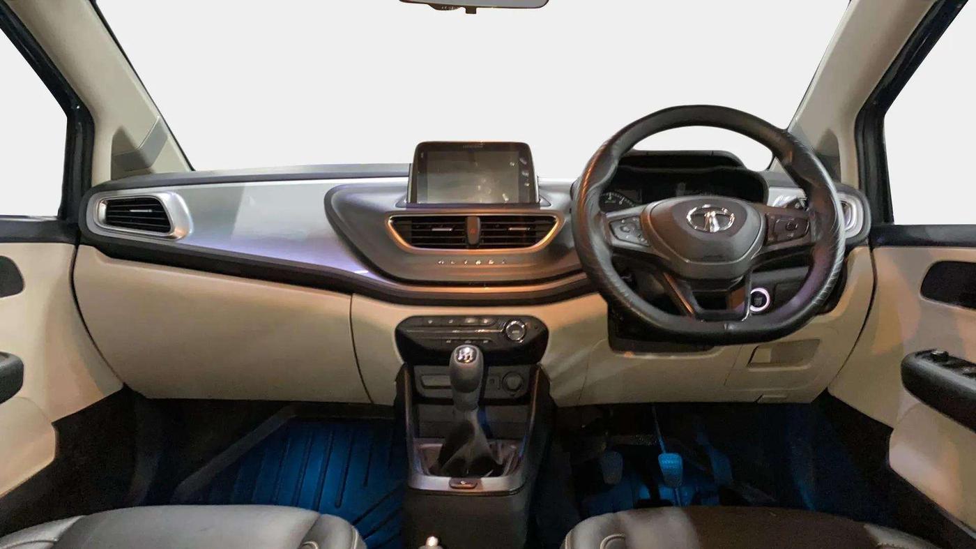 2022 Tata ALTROZ XT PETROL, Petrol, Manual, 21,905 km, Dashboard