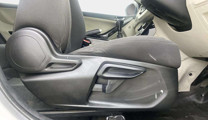 2021 Tata NEXON XZ PLUS PETROL SUNROOF, Petrol, Manual, 63,130 km, Driver Side Adjustment Panel