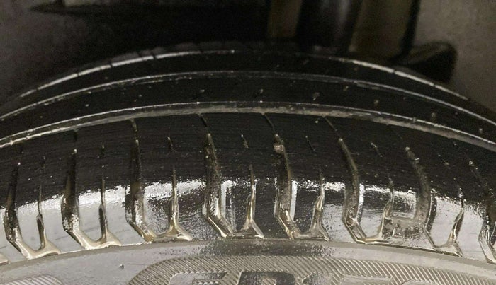 2019 Maruti Dzire VXI AMT, Petrol, Automatic, 35,598 km, Left Rear Tyre Tread