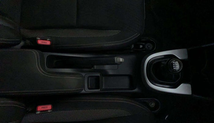 2017 Honda WR-V 1.5L I-DTEC VX MT, Diesel, Manual, 83,007 km, Gear Lever