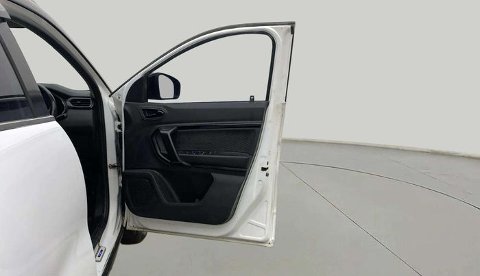 2022 Renault Kiger RXZ MT, Petrol, Manual, 56,908 km, RHS Front Door