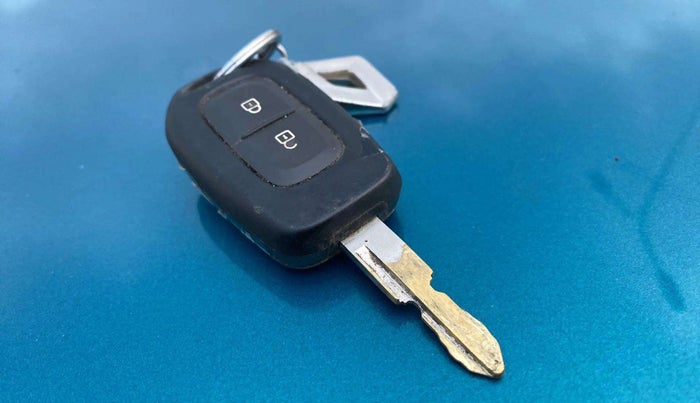 2021 Renault Kwid CLIMBER 1.0 (O), Petrol, Manual, 73,586 km, Key Close Up