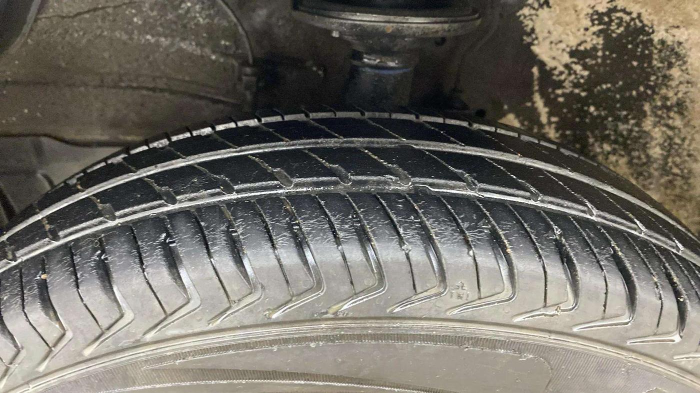 2022 Maruti Alto K10 VXI PLUS, Petrol, Manual, Left Front Tyre Tread