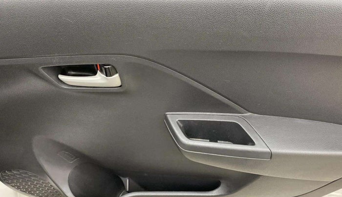 2022 Maruti Alto K10 VXI PLUS, Petrol, Manual, 54,746 km, Driver Side Door Panels Control