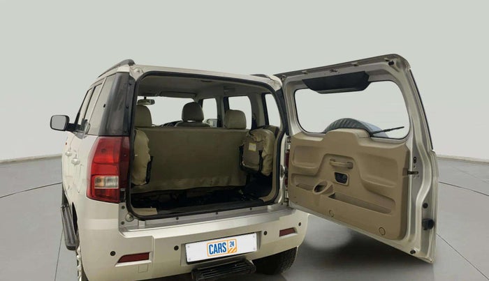 2016 Mahindra TUV300 T8 AMT, Diesel, Automatic, 91,632 km, Boot Door Open