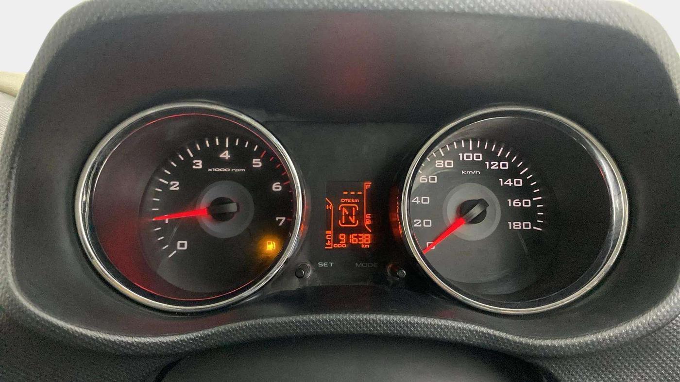 2016 Mahindra TUV300 T8 AMT, Diesel, Automatic, 91,824 km, Odometer Image