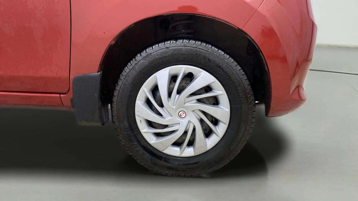 2015 Maruti Alto 800 LXI, Petrol, Manual, 41,672 km, Right Front Wheel