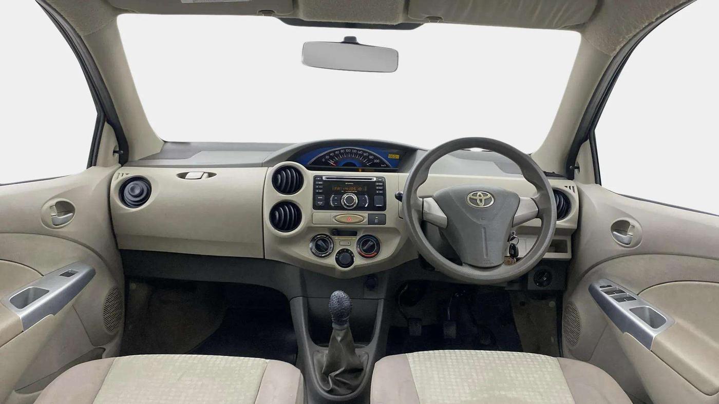 2013 Toyota Etios Liva G, Petrol, Manual, 78,202 km, Dashboard