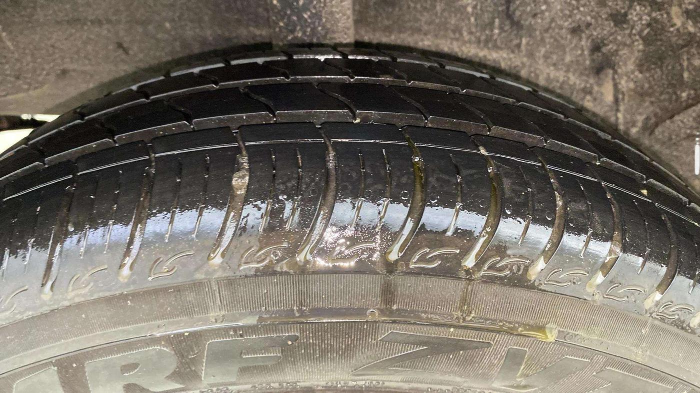 2013 Toyota Etios Liva G, Petrol, Manual, 78,202 km, Right Rear Tyre Tread