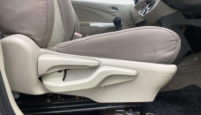 2013 Toyota Etios Liva G, Petrol, Manual, 78,202 km, Driver Side Adjustment Panel
