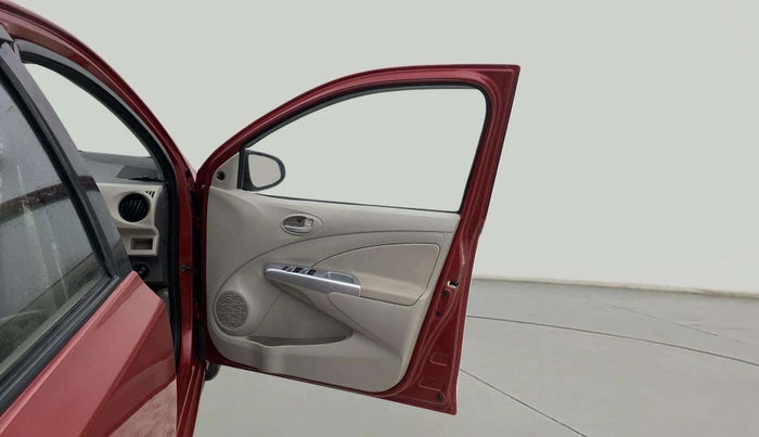 2013 Toyota Etios Liva G, Petrol, Manual, 78,202 km, RHS Front Door