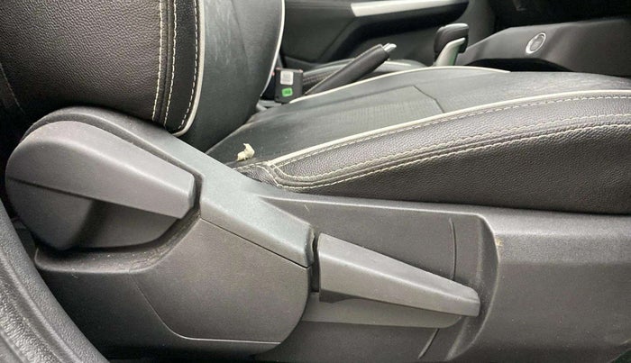 2022 Nissan MAGNITE XV PREMIUM TURBO CVT, Petrol, Automatic, 18,051 km, Driver Side Adjustment Panel
