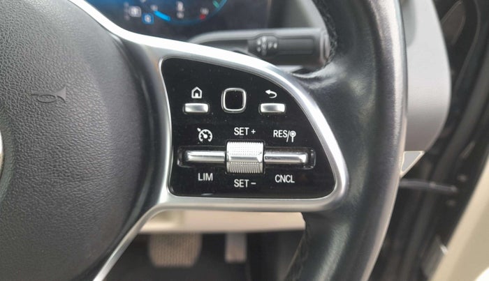 2022 Mercedes Benz GLA Class 220d, Diesel, Automatic, 17,328 km, Adaptive Cruise Control