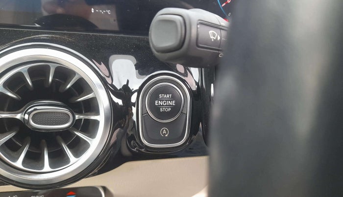 2022 Mercedes Benz GLA Class 220d, Diesel, Automatic, 17,328 km, Keyless Start/ Stop Button