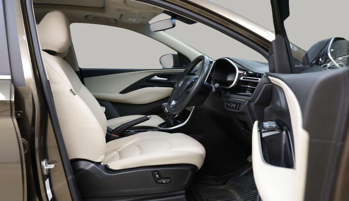 2023 MG HECTOR SMART PRO 1.5 TURBO MT PETROL, Petrol, Manual, 25,160 km, Right Side Front Door Cabin