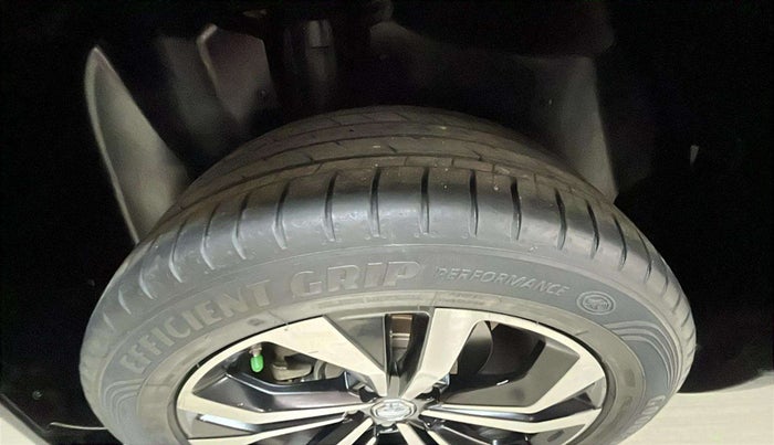 2023 MG HECTOR SAVVY PRO 1.5 TURBO CVT PETROL, Petrol, Automatic, 32,959 km, Right Rear Tyre Tread