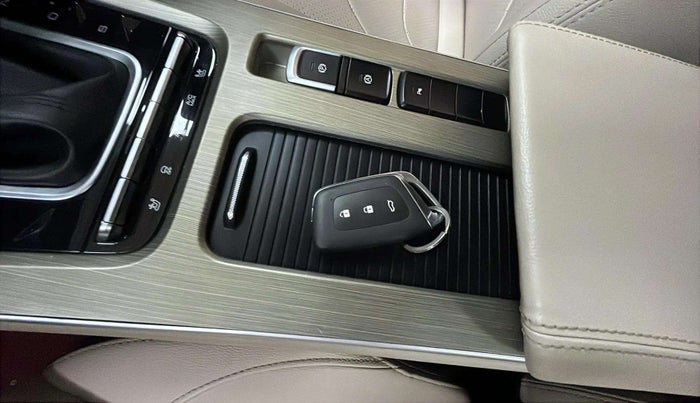 2023 MG HECTOR SAVVY PRO 1.5 TURBO CVT PETROL, Petrol, Automatic, 32,959 km, Key Close Up