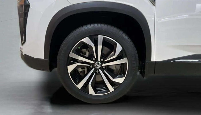 2023 MG HECTOR SAVVY PRO 1.5 TURBO CVT PETROL, Petrol, Automatic, 32,959 km, Left Front Wheel