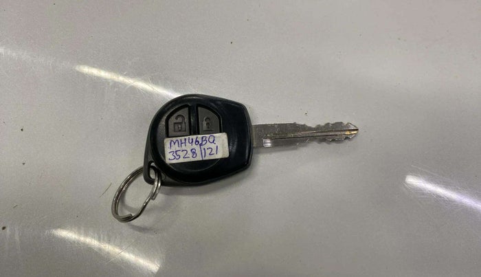 2019 Maruti Swift VDI, Diesel, Manual, 30,614 km, Key Close Up