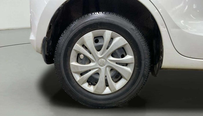 2019 Maruti Swift VDI, Diesel, Manual, 30,614 km, Right Rear Wheel