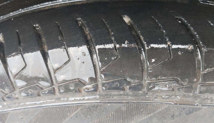 2022 Maruti Dzire LXI, Petrol, Manual, 42,852 km, Left Front Tyre Tread
