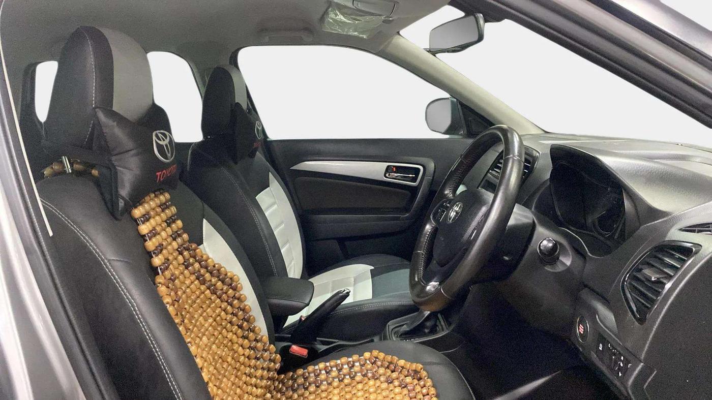2021 Toyota URBAN CRUISER PREMIUM GRADE AT, Petrol, Automatic, 42,738 km, Right Side Front Door Cabin