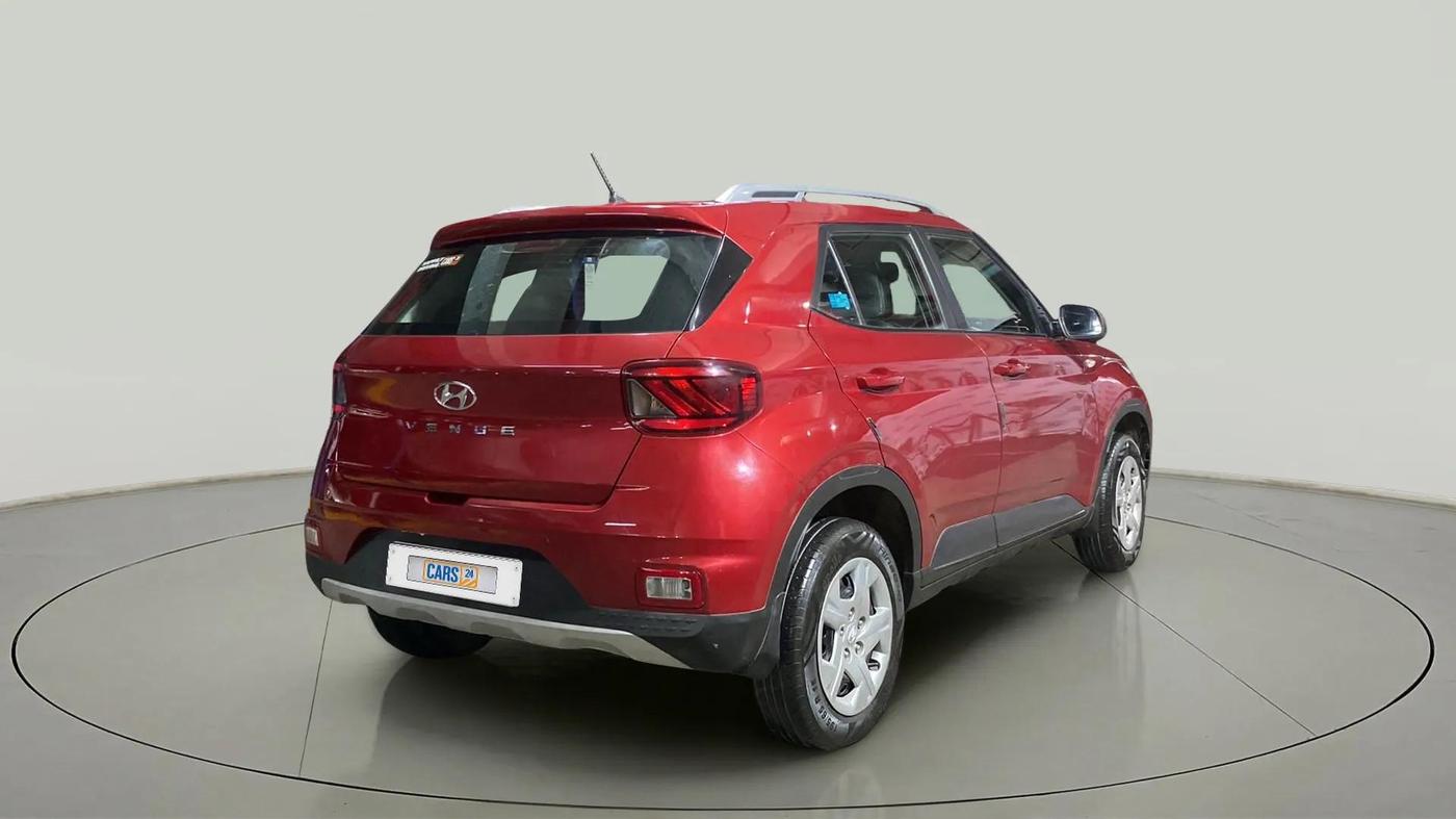 2022 Hyundai VENUE S 1.2, Petrol, Manual, 17,609 km, Right Back Diagonal