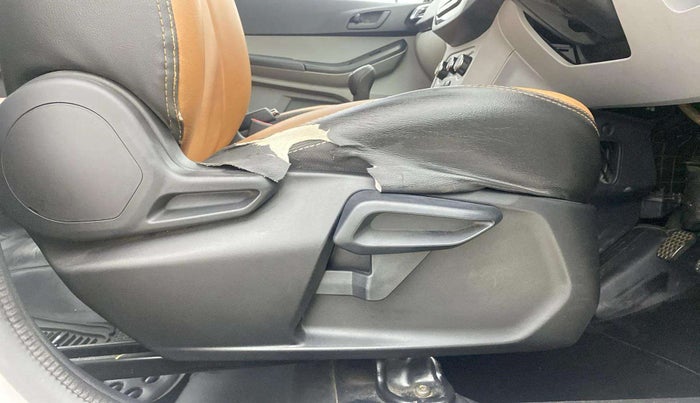 2020 Tata Tiago XZ PETROL, CNG, Manual, 21,030 km, Driver Side Adjustment Panel