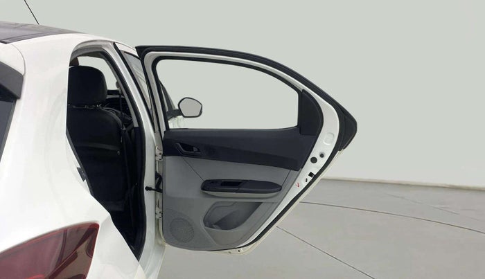2020 Tata Tiago XZ PETROL, CNG, Manual, 21,030 km, RHS Rear Door