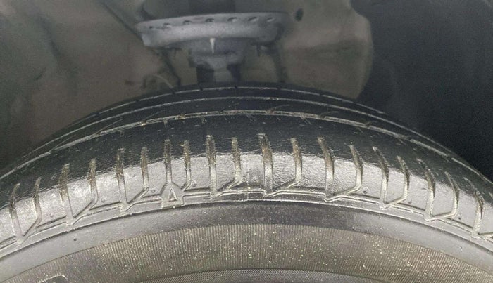 2019 Hyundai Elite i20 SPORTZ PLUS 1.2, Petrol, Manual, 41,256 km, Right Front Tyre Tread