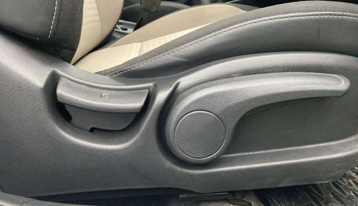 2019 Hyundai Elite i20 SPORTZ PLUS 1.2, Petrol, Manual, 41,256 km, Driver Side Adjustment Panel
