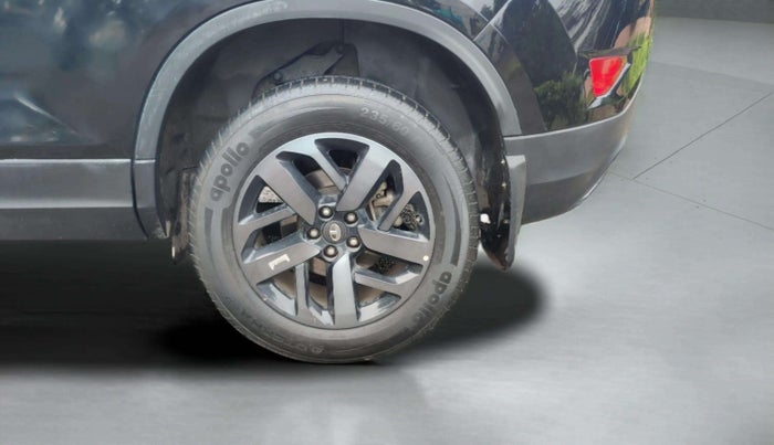 2023 Tata Harrier XZA PLUS O DARK EDITION, Diesel, Automatic, 11,544 km, Left Rear Wheel