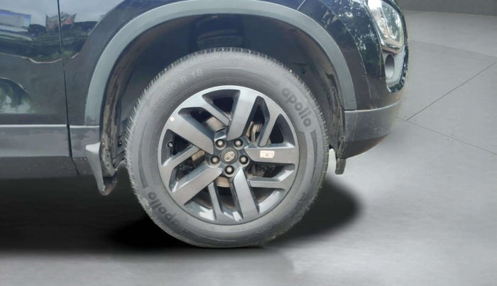 2023 Tata Harrier XZA PLUS O DARK EDITION, Diesel, Automatic, 11,544 km, Right Front Wheel